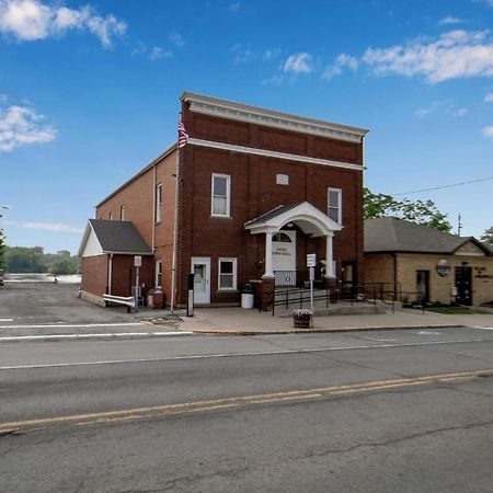 Webber Hotel Lyndonville Exterior photo